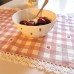 Tovaglietta quadretti rosa con pizzo