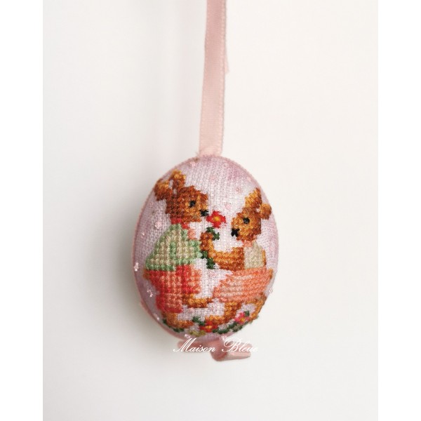 Uovo Gallina con Ricamo Rosa