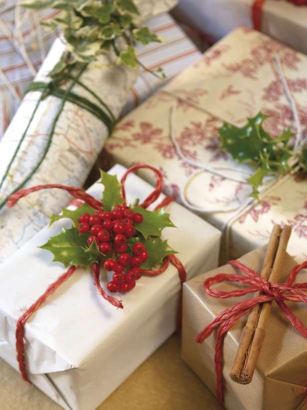 Decorazioni Natalizie Per Pacchi Regalo.Spedizioni Per Natale Pacchetto Regalo